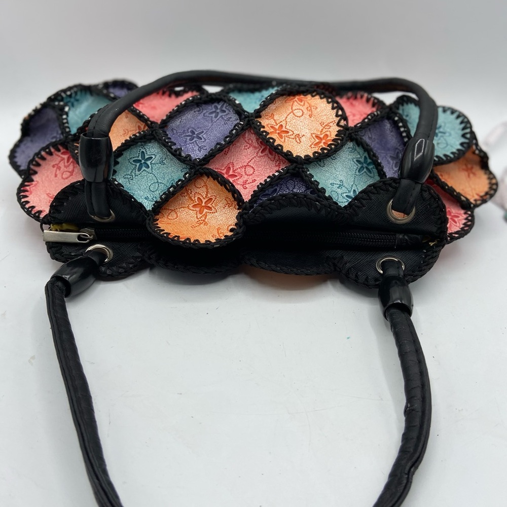Multicolor Shoulder Bag With Patchwork Design - image 8